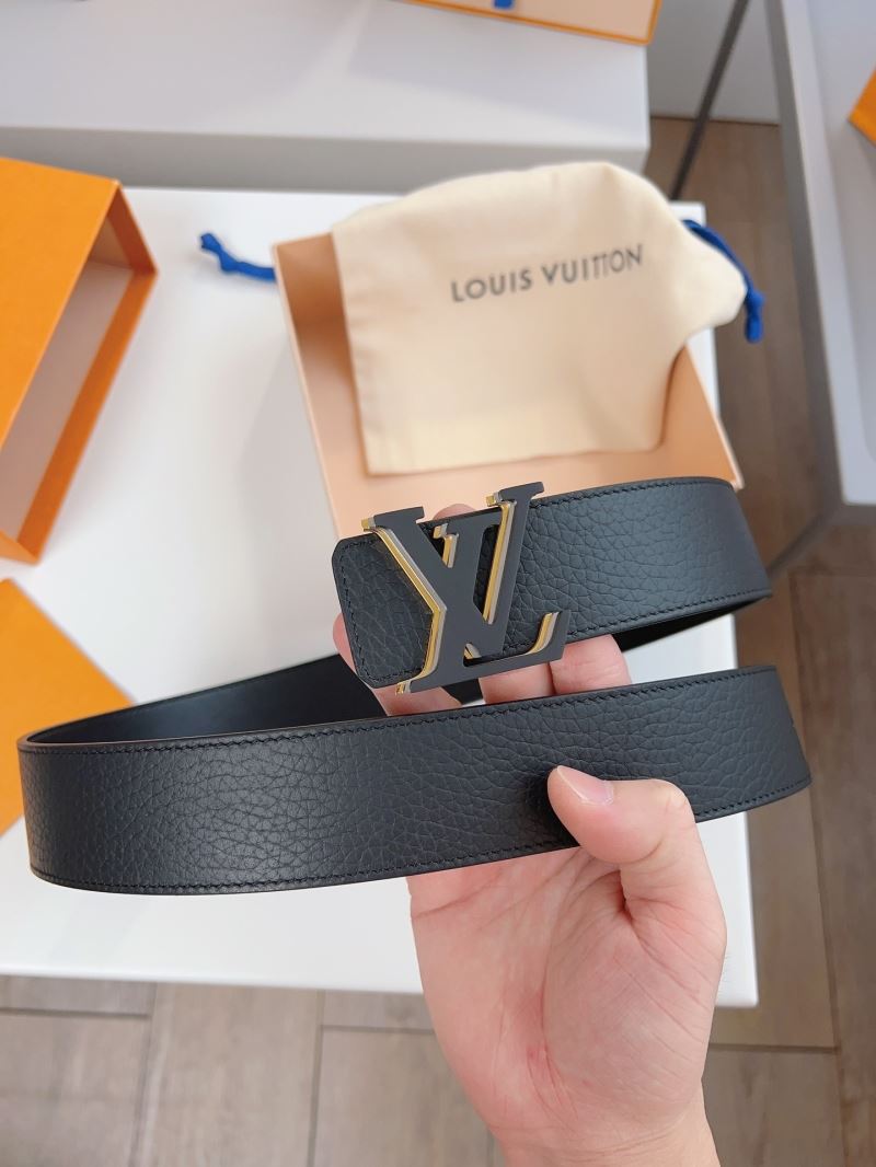 l0vis Vvtt0n belts